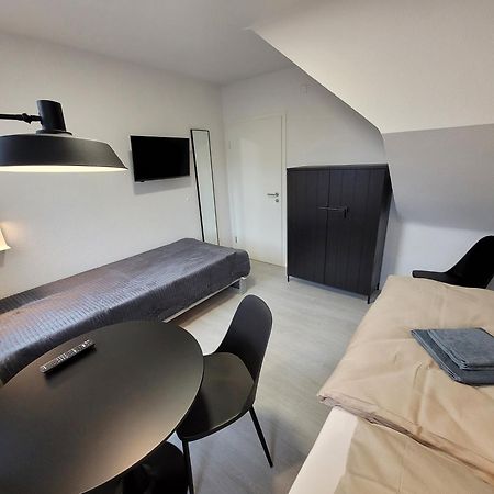 Guesthouse Wi Rooms ユーリッヒ エクステリア 写真