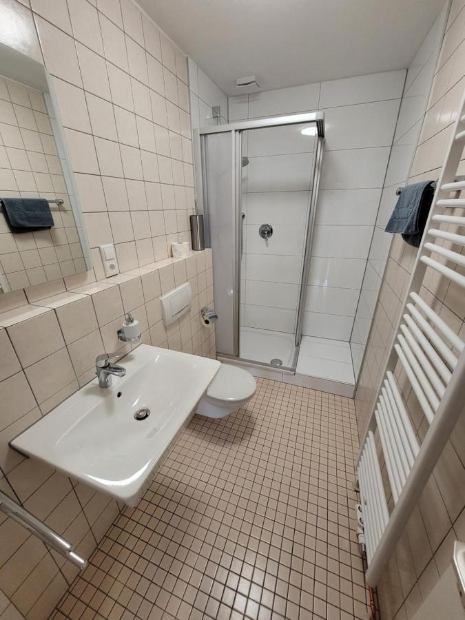 Guesthouse Wi Rooms ユーリッヒ エクステリア 写真