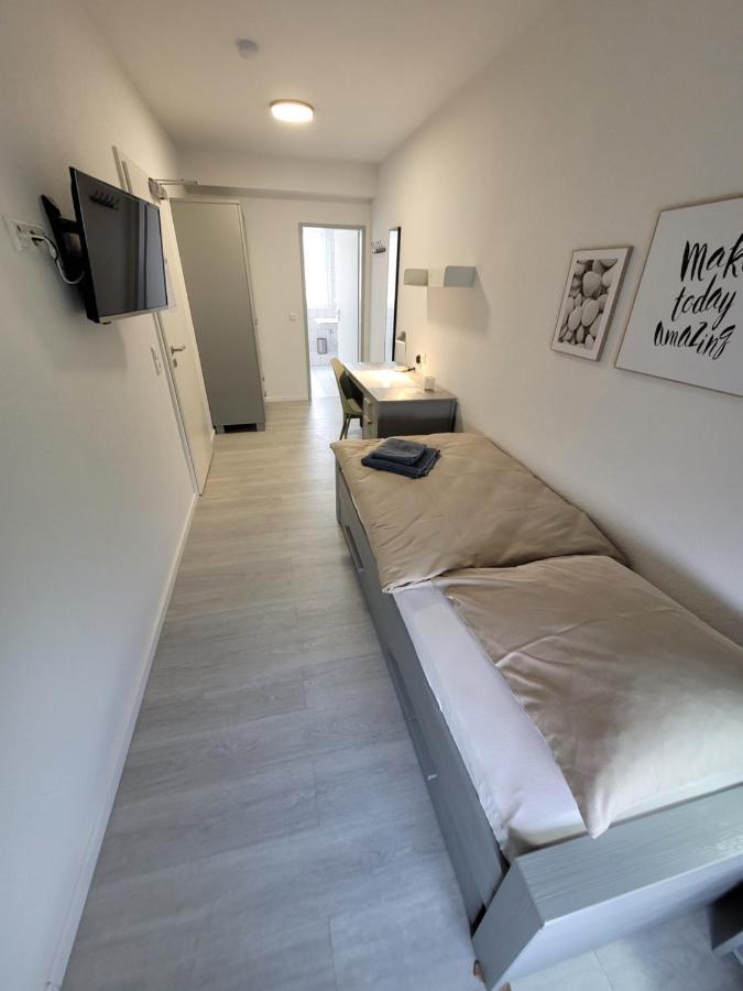 Guesthouse Wi Rooms ユーリッヒ エクステリア 写真
