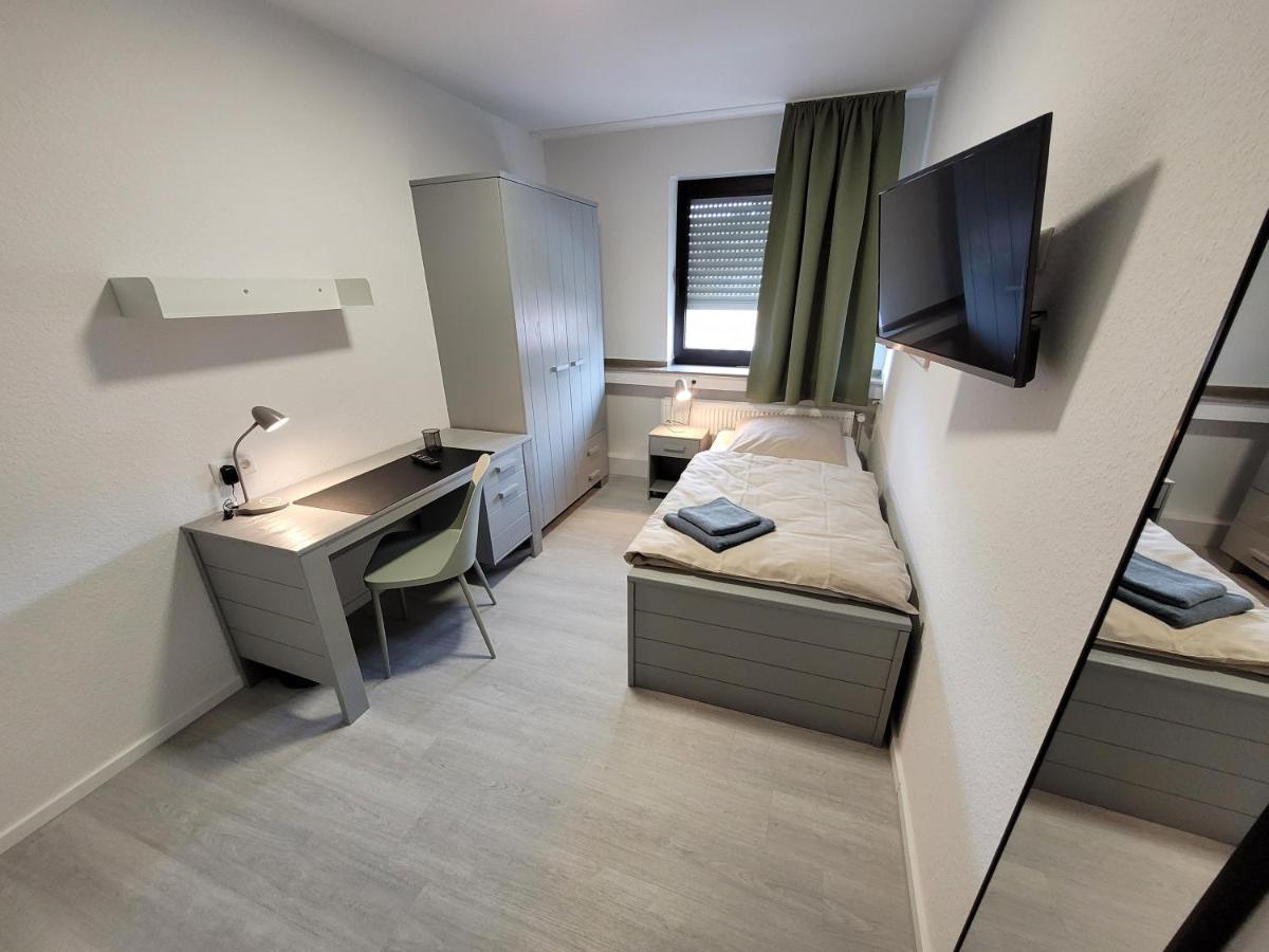 Guesthouse Wi Rooms ユーリッヒ エクステリア 写真