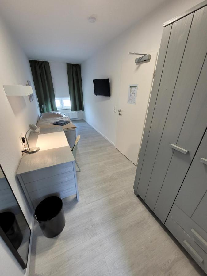 Guesthouse Wi Rooms ユーリッヒ エクステリア 写真