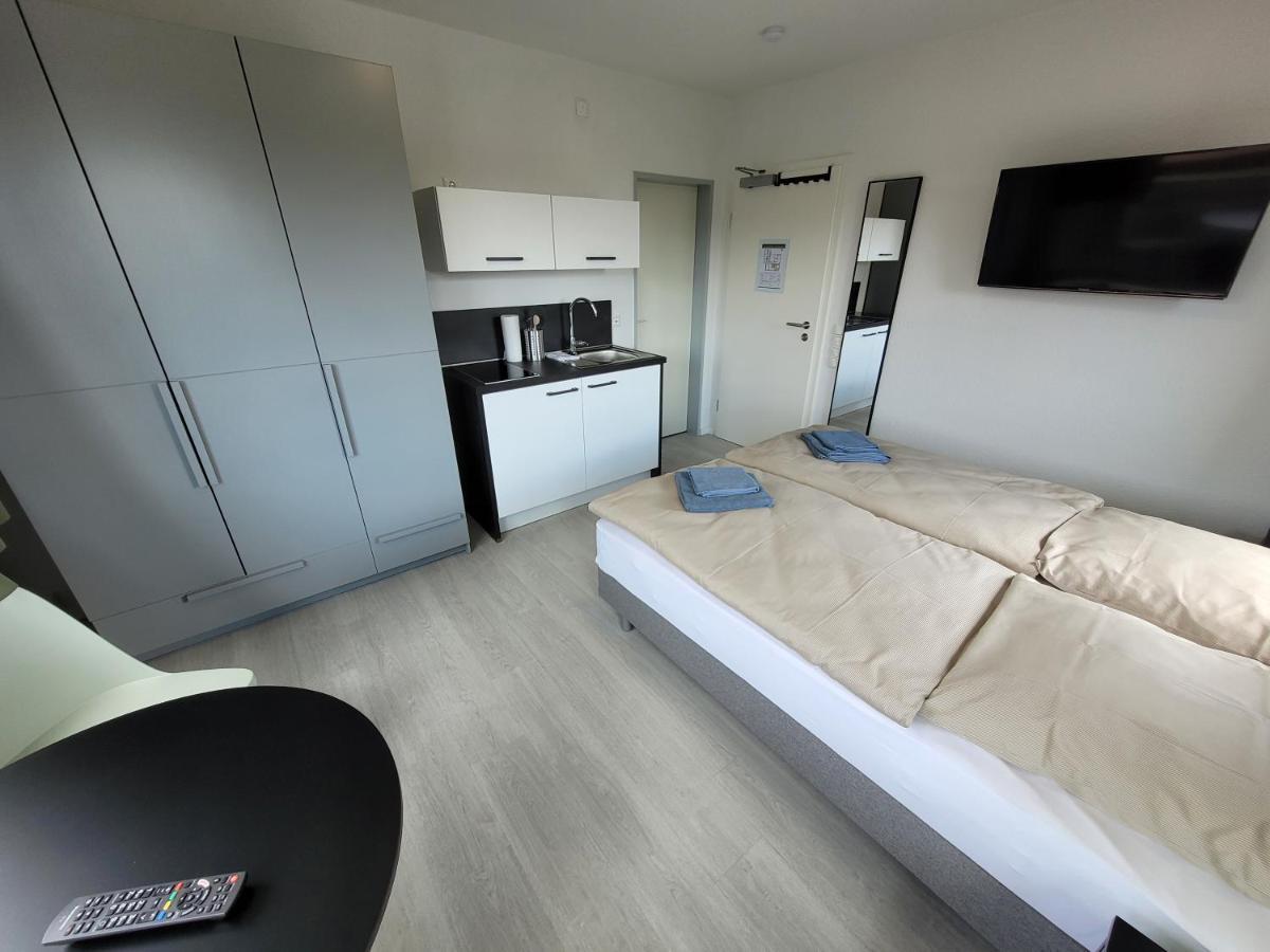 Guesthouse Wi Rooms ユーリッヒ エクステリア 写真