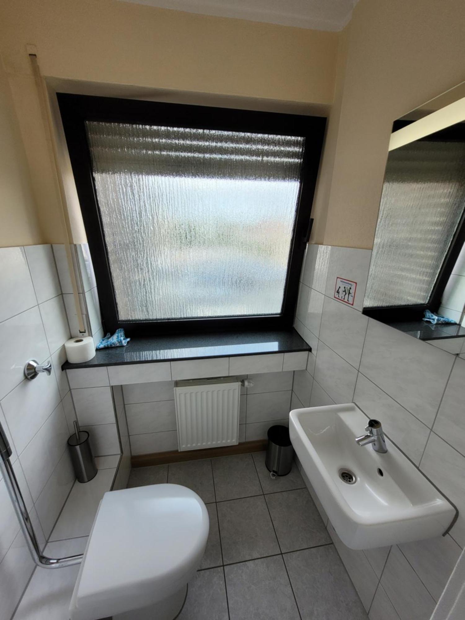 Guesthouse Wi Rooms ユーリッヒ エクステリア 写真