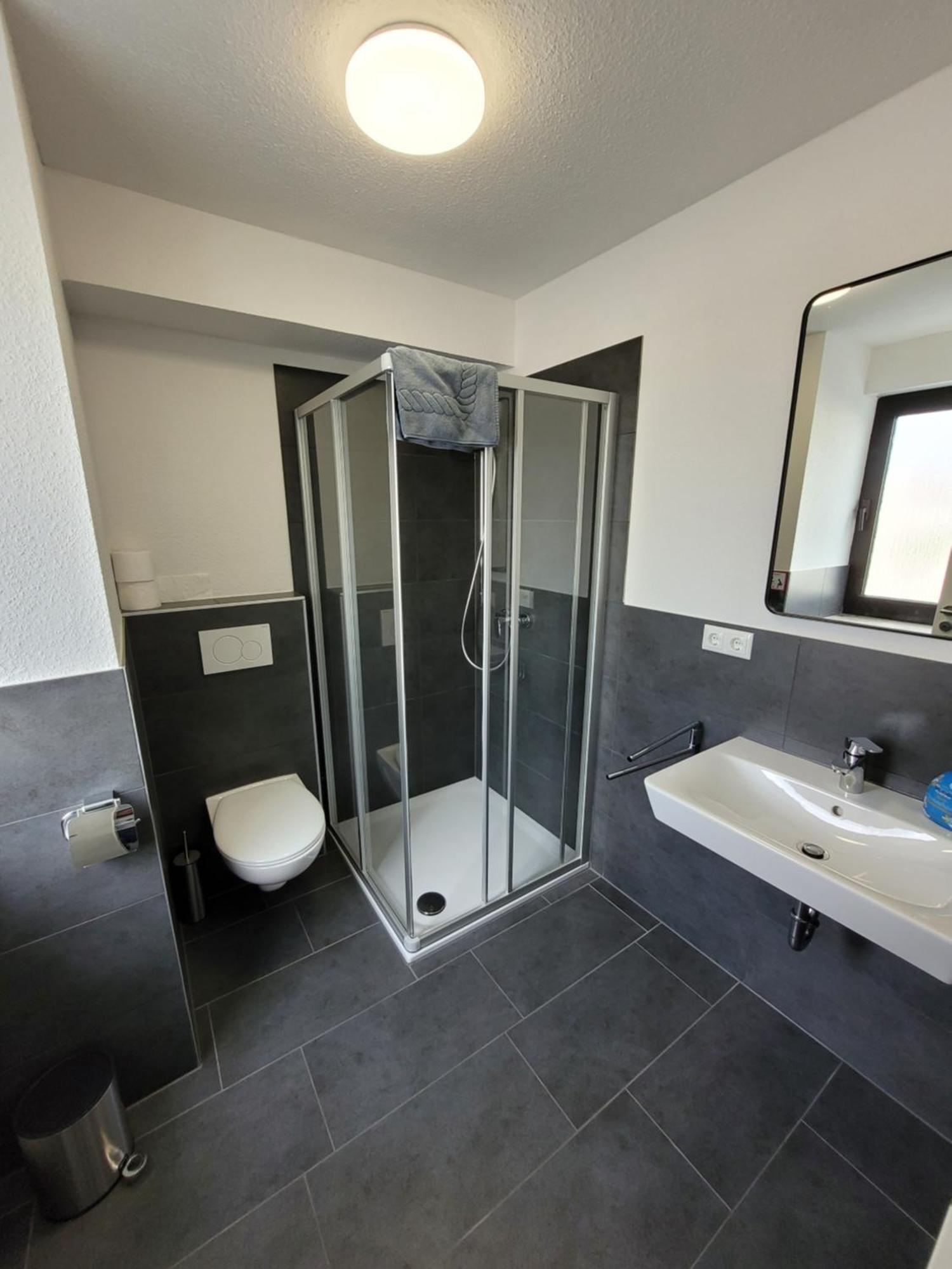 Guesthouse Wi Rooms ユーリッヒ エクステリア 写真